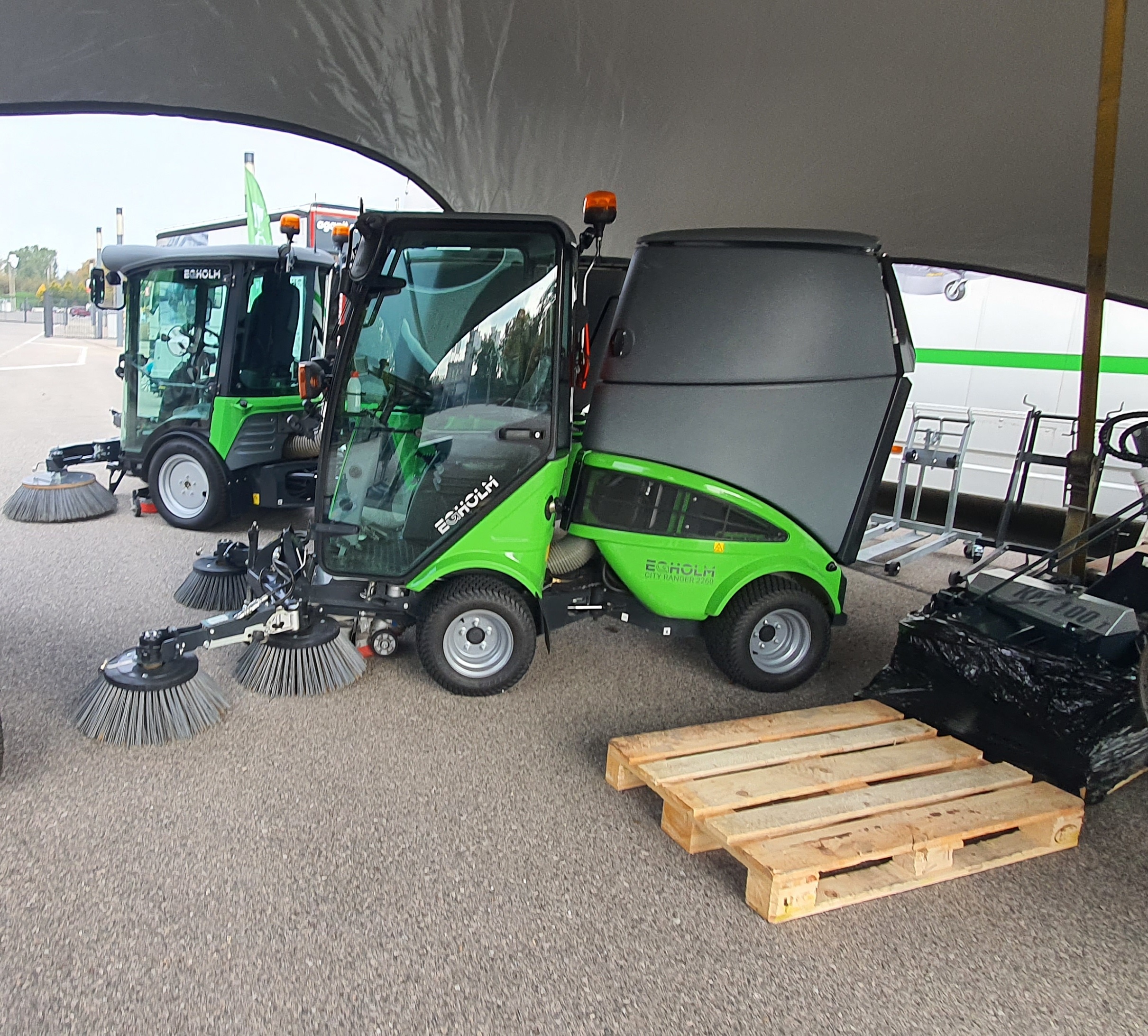 Zamiatanie chodników - City Ranger 2260