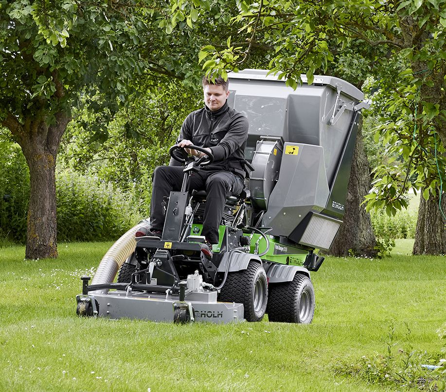 Zbieracz trawy Park Rangera 2155e opróżniany hydraulicznie